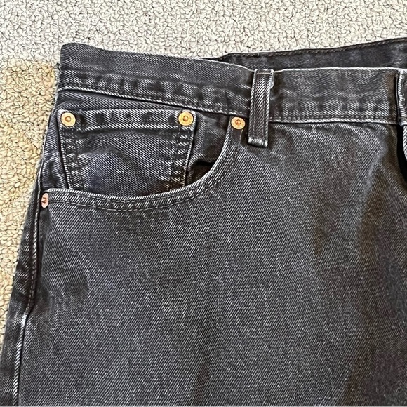 Levis Jeans Mens 40x32(31) Black 501 Straight Regular Button Fly Denim - Picture 5 of 10